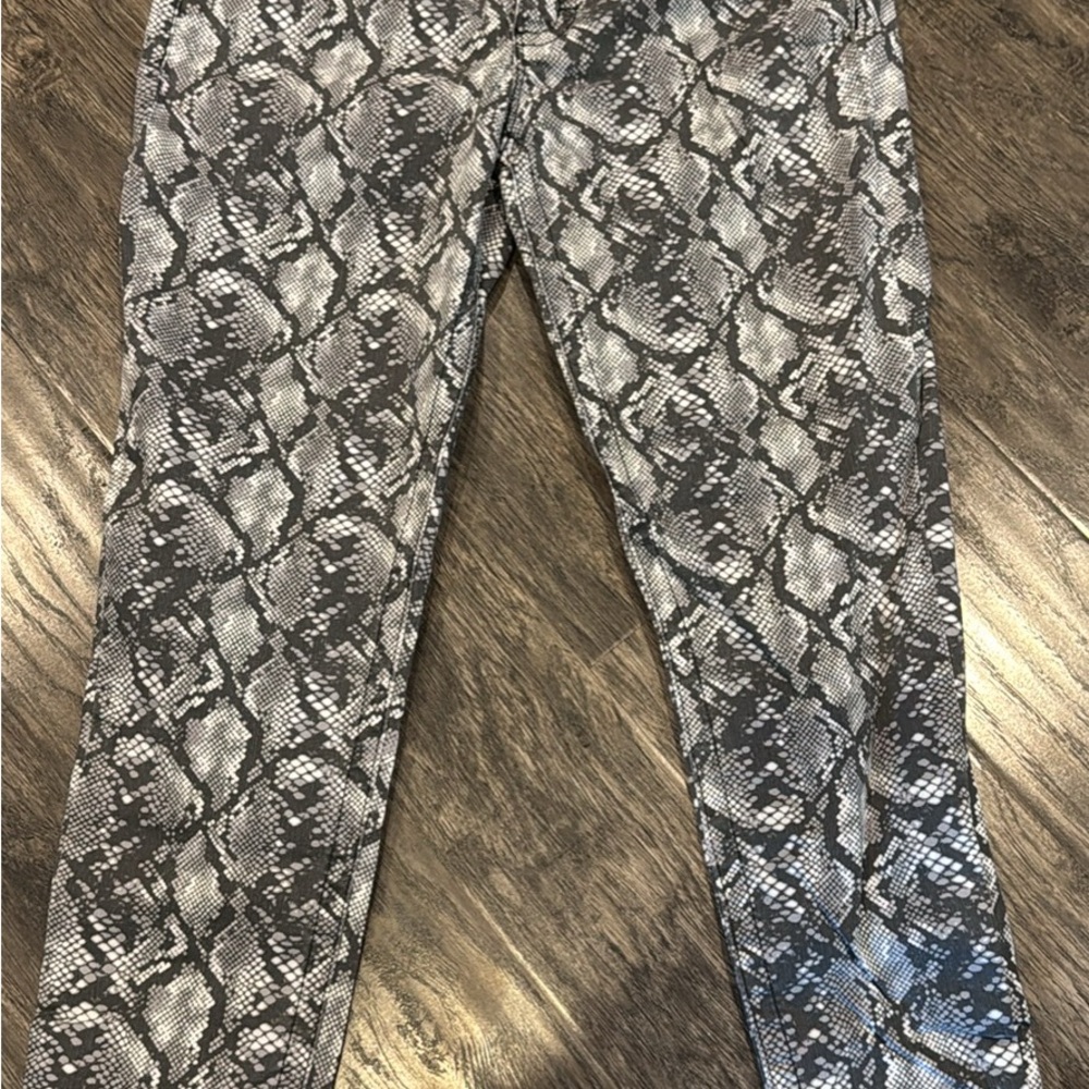 Gray and white snake skin stretch Jeans size 10!  Smoke free home.